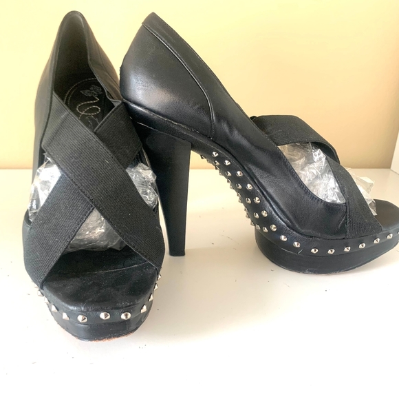 Jessica Bennet - Picture 3 of 6